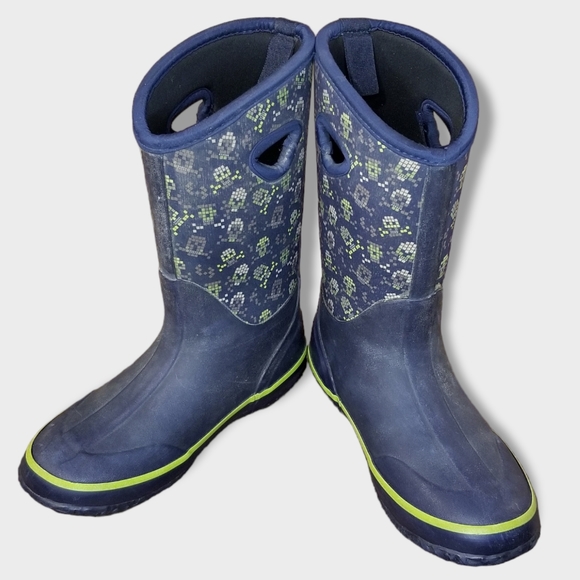 Elements Waterproof Skull Print Winter Boots, Size 4 - Picture 2 of 6